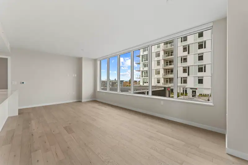 603 485 W 42ND AVENUE - photo 4 of 26