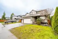 6119 166A STREET - thumbnail 3