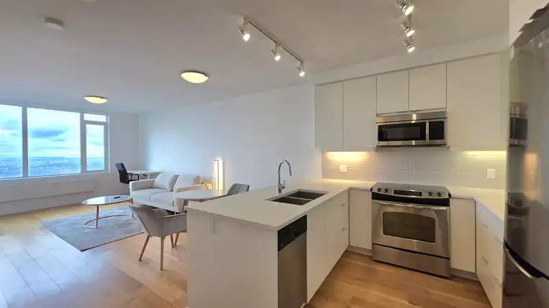 1505 9393 TOWER ROAD - photo 2 of 14