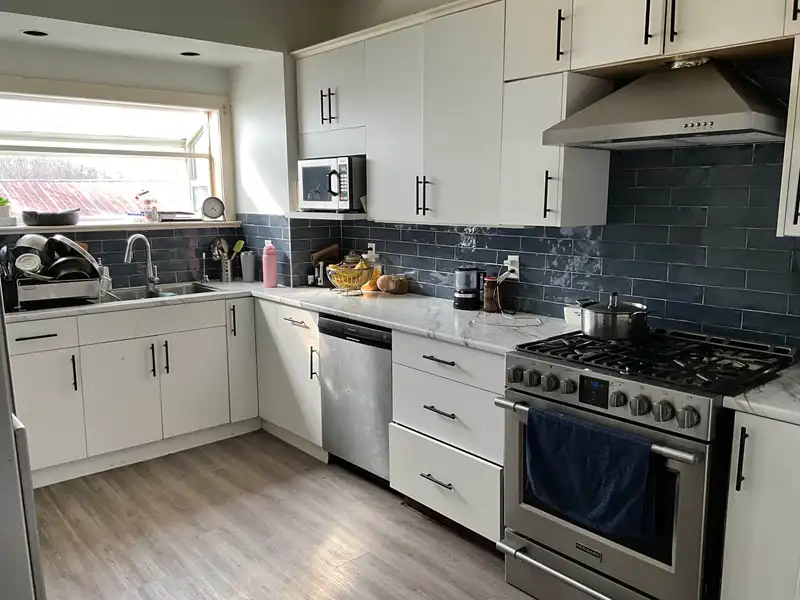 2987 184 STREET - photo 2 of 10