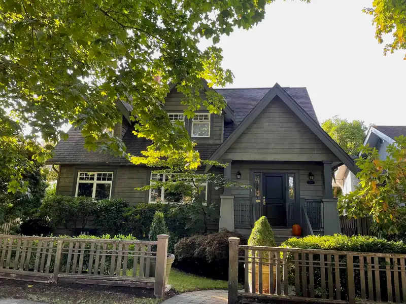 3726 W 33RD AVENUE - photo 1 of 40