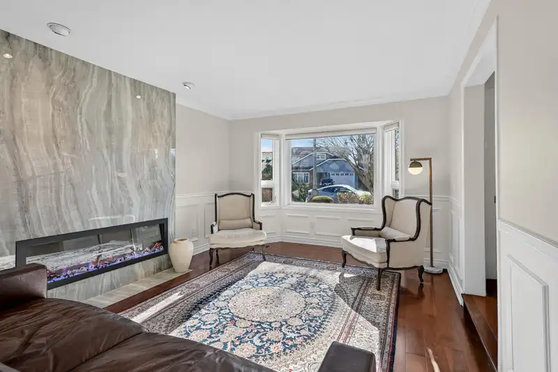 5551 FLOYD AVENUE - photo 2 of 39