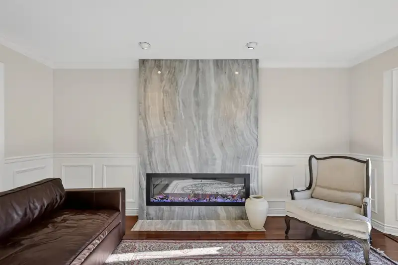 5551 FLOYD AVENUE - photo 3 of 39