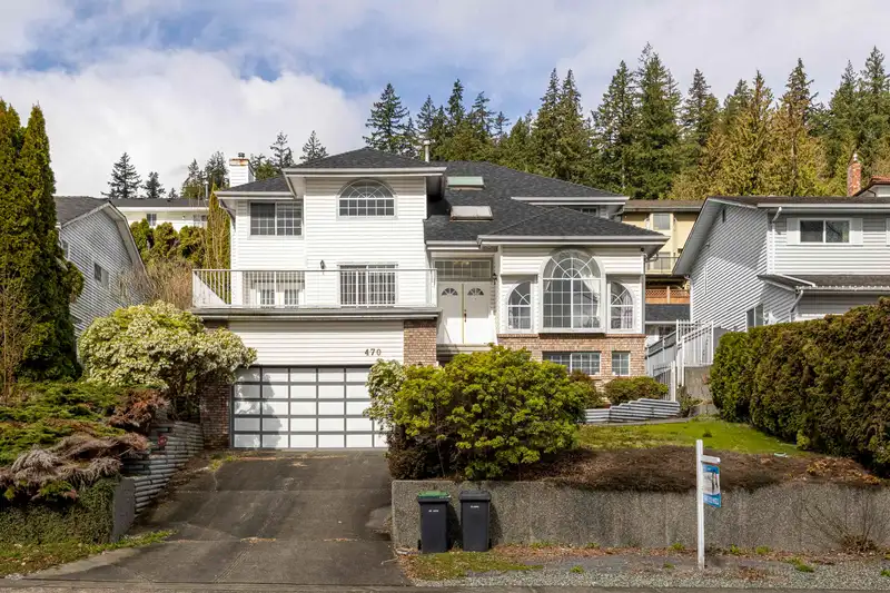 470 RIVERVIEW CRESCENT - photo 1 of 32