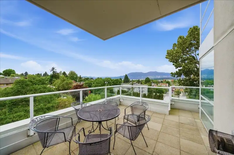 602 1818 W 6TH AVENUE - photo 1 of 40