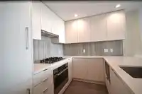 1001 5051 IMPERIAL STREET - thumbnail 7