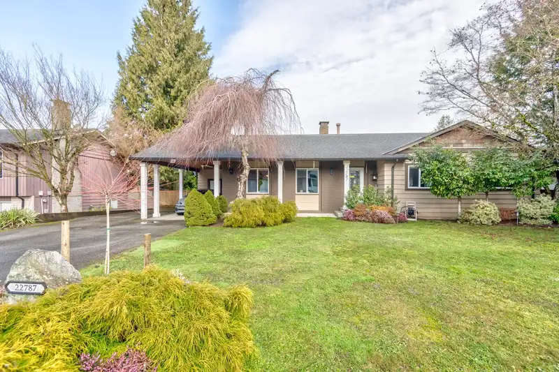 22787 REID AVENUE - photo 3 of 28