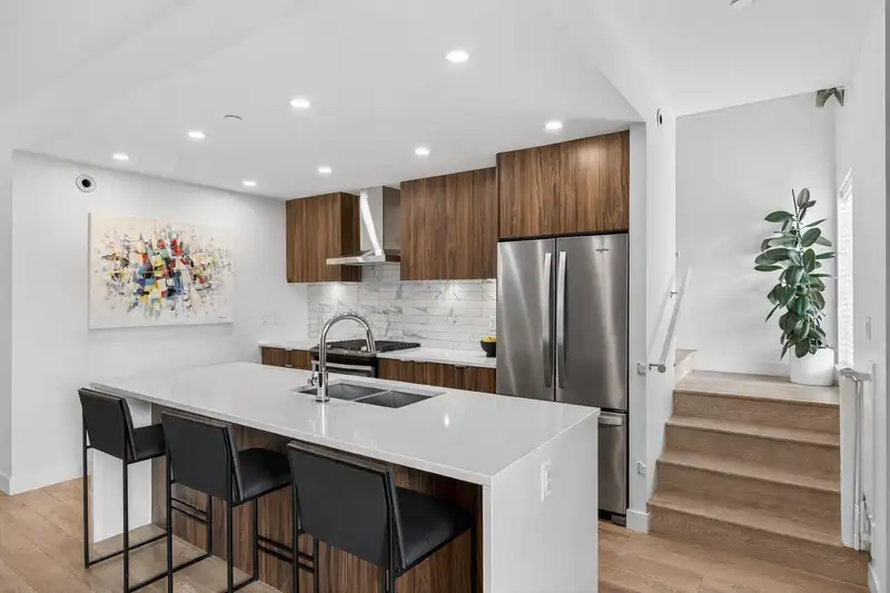 14 3596 SALAL DRIVE - photo 2 of 31