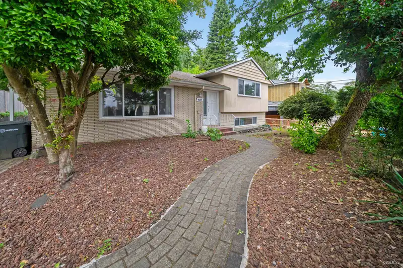 4366 GILPIN CRESCENT - photo 1 of 38