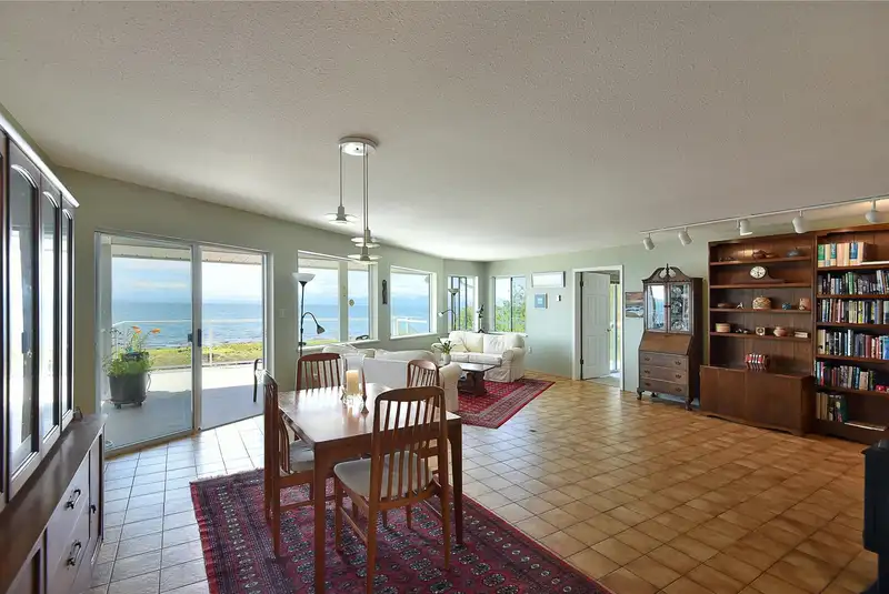 2755-2757 LOWER ROAD - photo 1 of 40