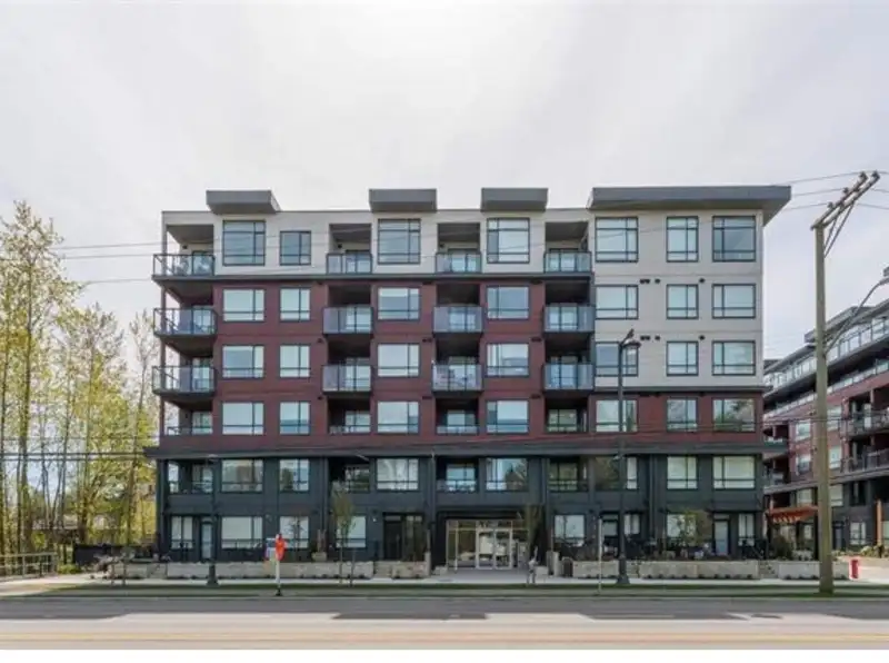 E504 13858 108 AVENUE - photo 1 of 13
