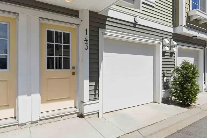 143 20180 84 AVENUE - photo 2 of 35