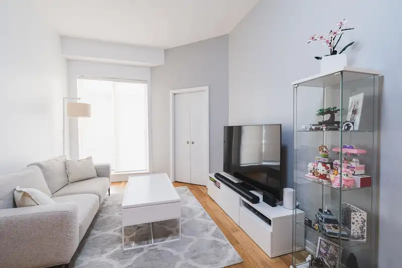621 7008 RIVER PARKWAY - photo 2 of 30