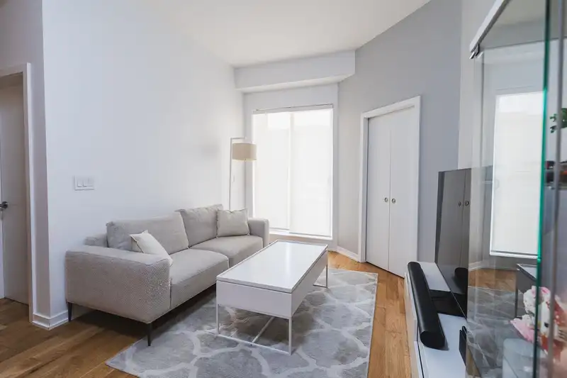 621 7008 RIVER PARKWAY - photo 4 of 30