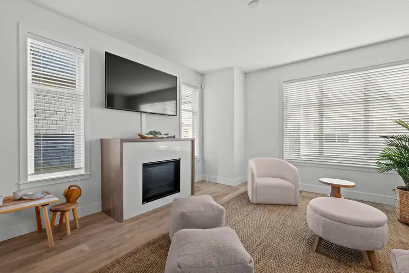 78 8217 204B STREET - photo 4 of 40