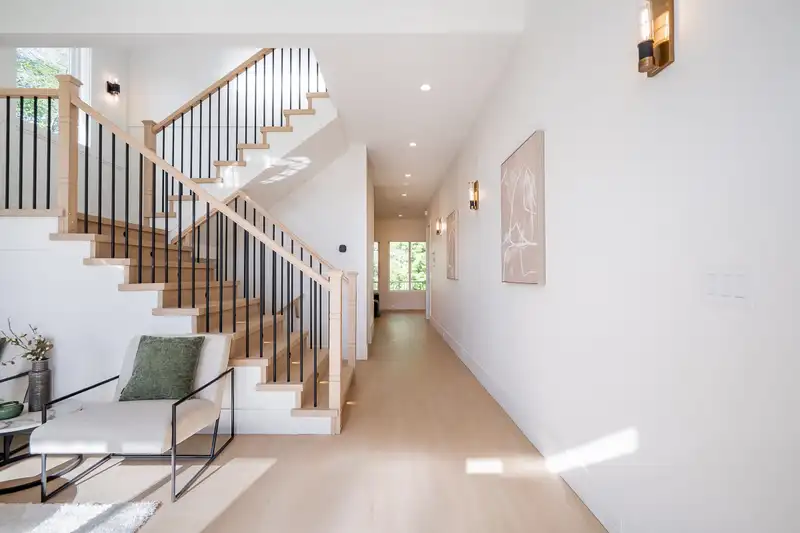 16908 1 AVENUE - photo 3 of 39