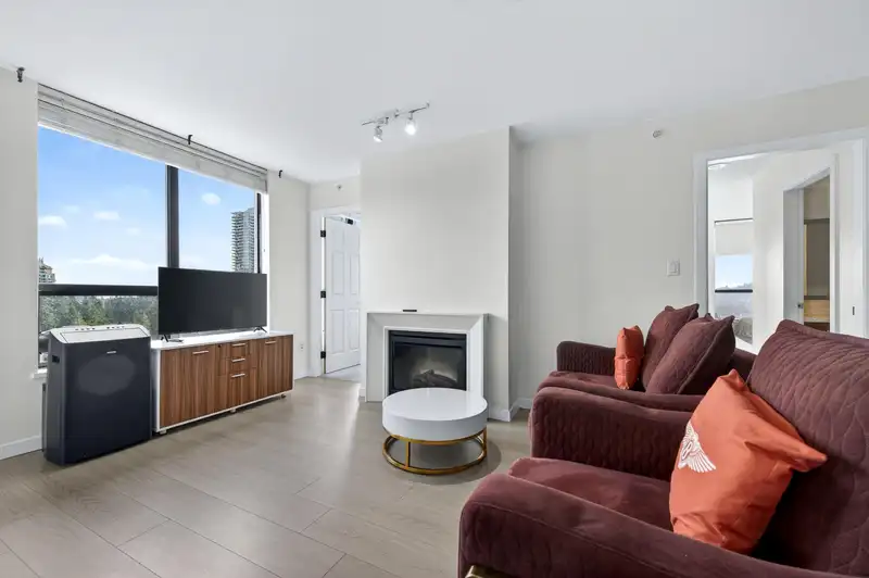 1706 2982 BURLINGTON DRIVE - photo 1 of 40
