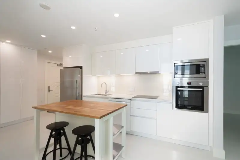 203 2239 W 7TH AVENUE - photo 4 of 40