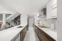 1028 CAMBIE STREET - thumbnail 3