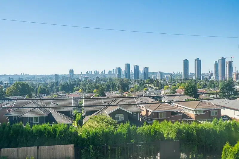 5150 HASTINGS STREET - photo 1 of 18