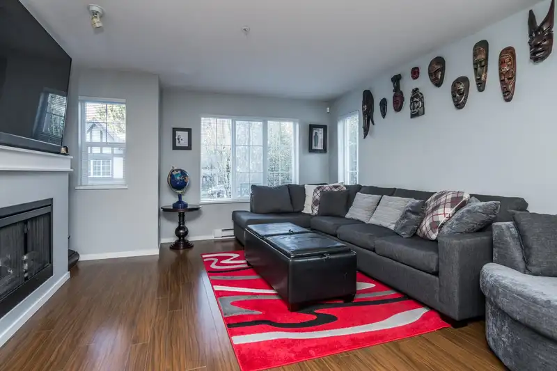 20 20875 80 AVENUE - photo 4 of 38