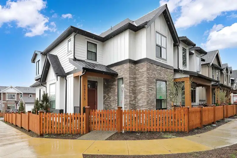 20515 74B AVENUE - photo 1 of 39