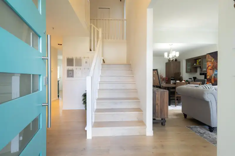 6739 178B STREET - photo 2 of 34