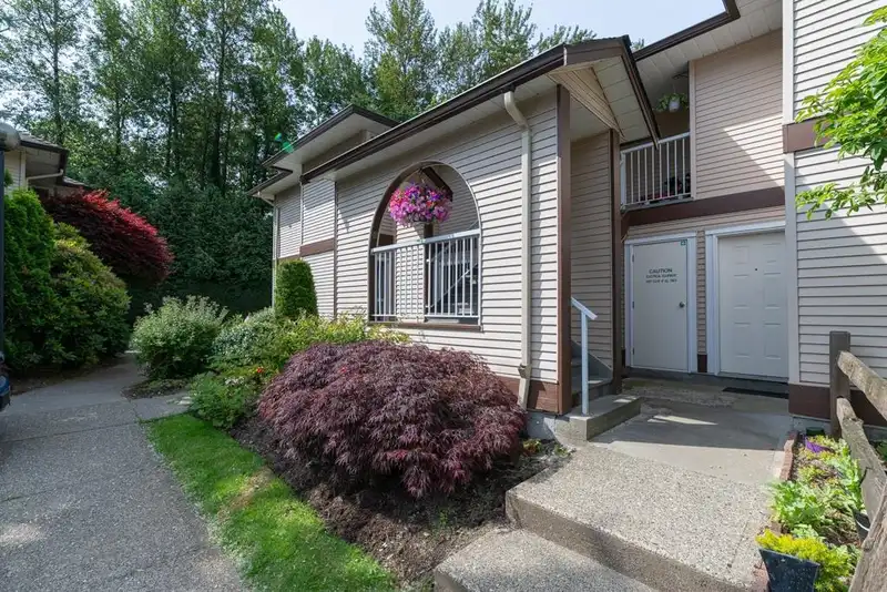 801 1750 MCKENZIE ROAD - photo 1 of 26