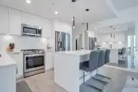210 8327 201 STREET - thumbnail 4