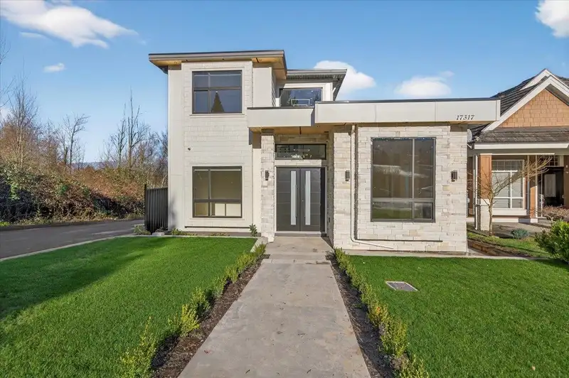 17317 103A AVENUE - photo 3 of 40
