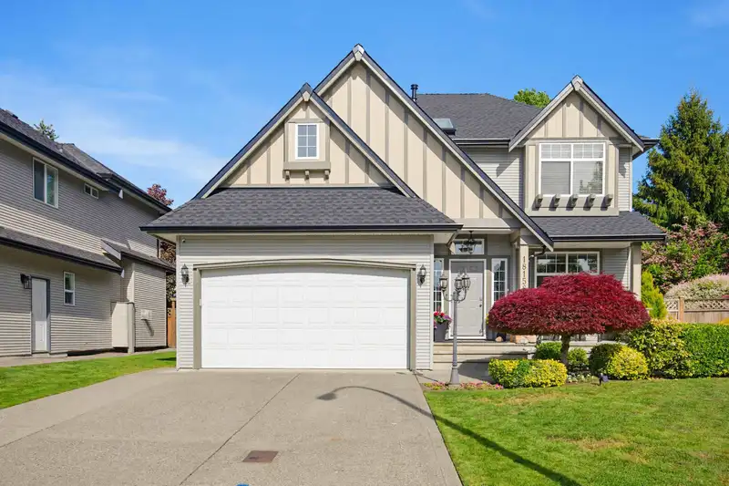 18158 68A AVENUE - photo 1 of 40