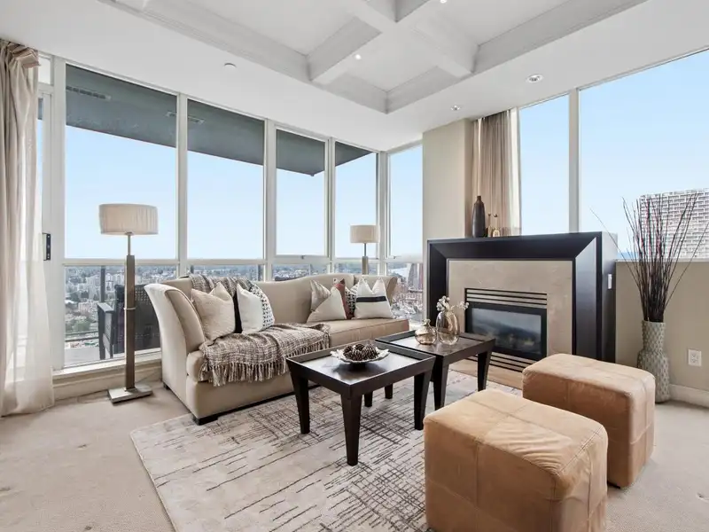 4302 1408 STRATHMORE MEWS - photo 2 of 37