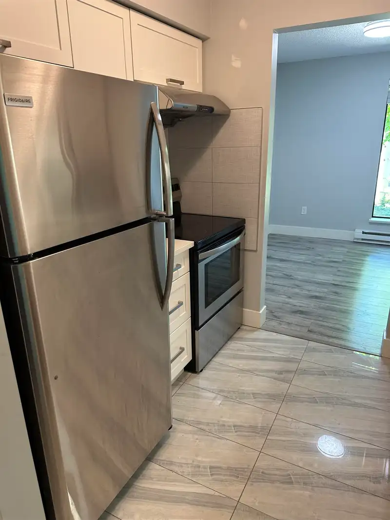 304 365 GINGER DRIVE - photo 2 of 26