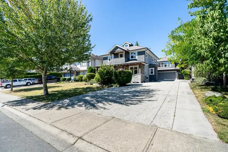 26865 25A AVENUE - photo 1 of 40