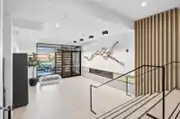 307 300 SALTER STREET - thumbnail 3