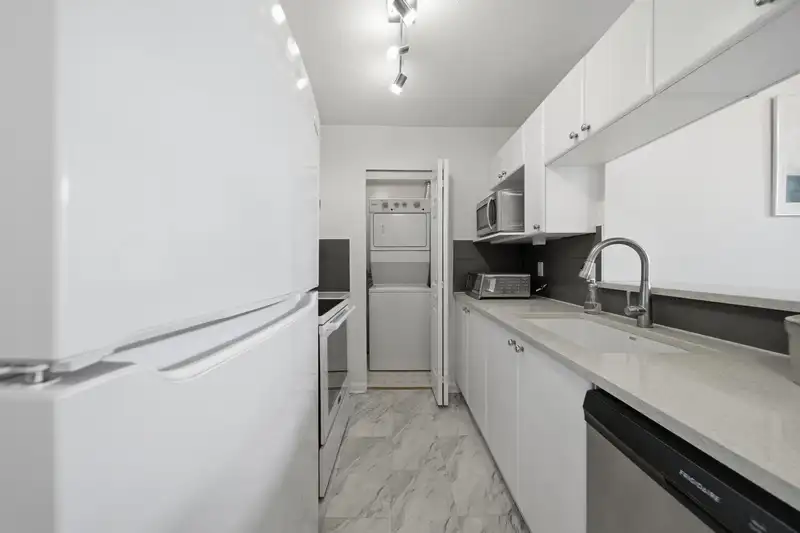434 5600 ANDREWS ROAD - photo 4 of 31