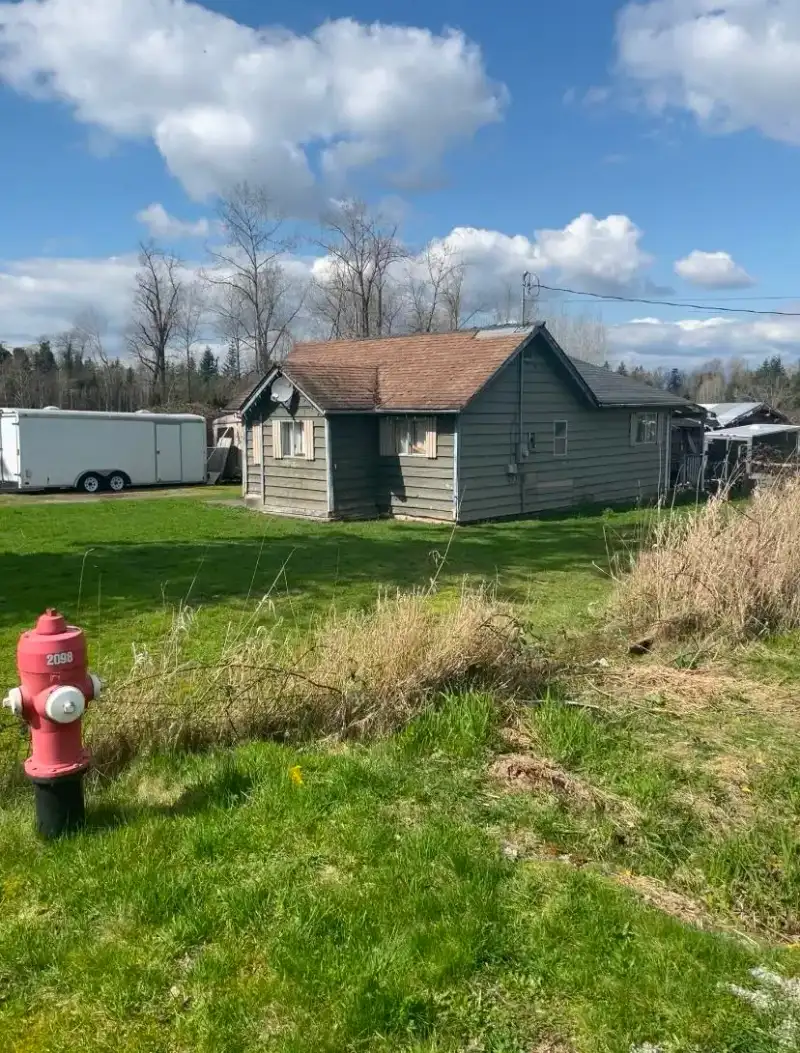 22389 56 AVENUE - photo 1 of 3