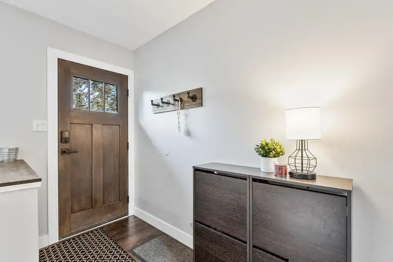 20536 51A AVENUE - photo 2 of 33