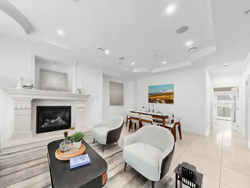 2456 E 45TH AVENUE - photo 2 of 40