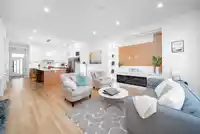 7747 197 STREET - thumbnail 2