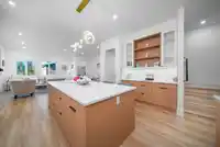 7747 197 STREET - thumbnail 3