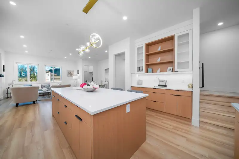 7747 197 STREET - photo 3 of 31