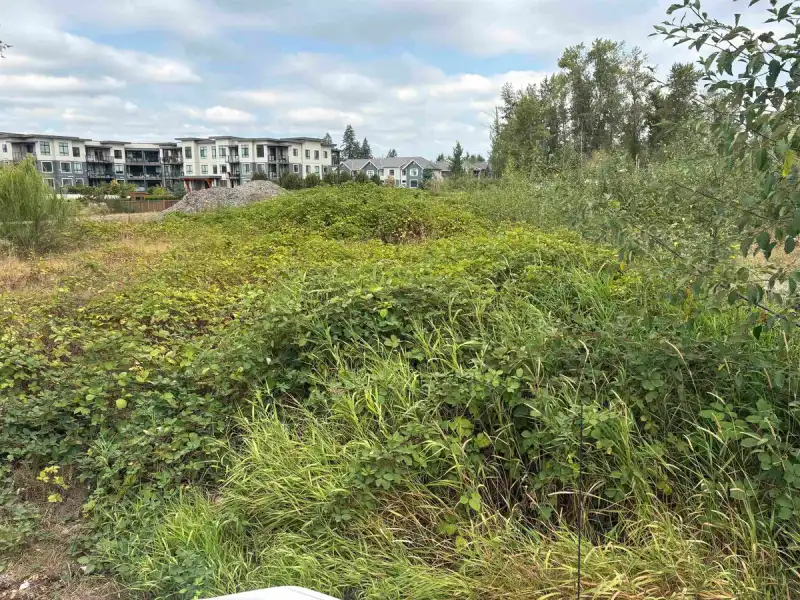 7235 204 STREET - photo 1 of 3