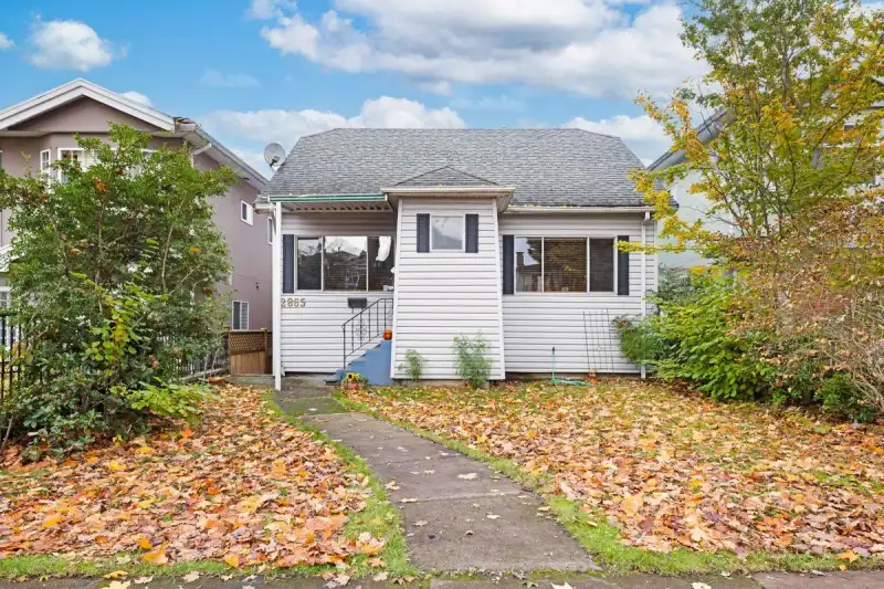 2865 GRANT STREET - photo 1 of 28