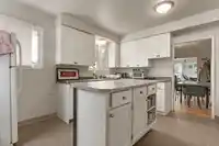 33919 VICTORY BOULEVARD - thumbnail 7