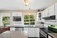 5742 190 STREET - thumbnail 12