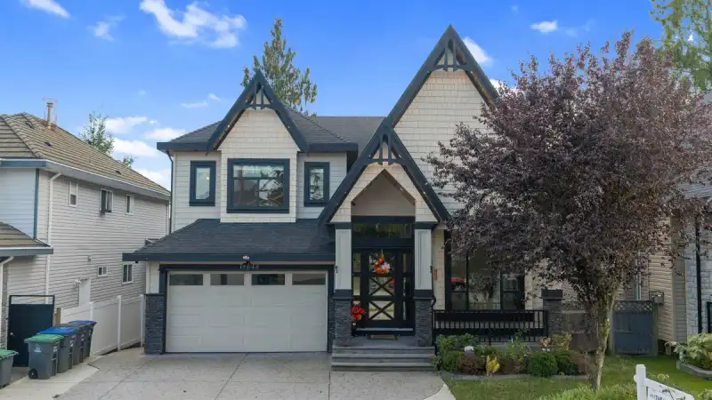 15648 82 AVENUE - photo 1 of 30