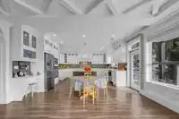 15648 82 AVENUE - thumbnail 4