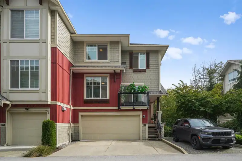 85 20498 82 AVENUE - photo 2 of 28