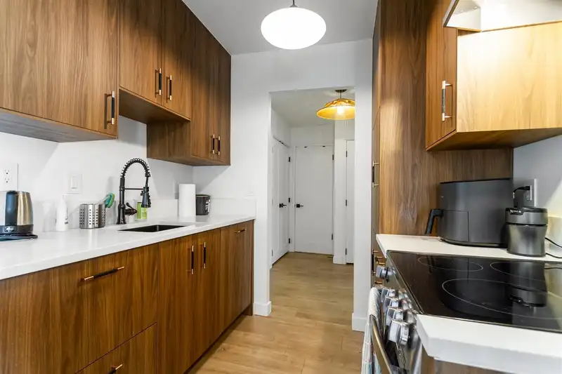 204 2240 WALL STREET - photo 2 of 24